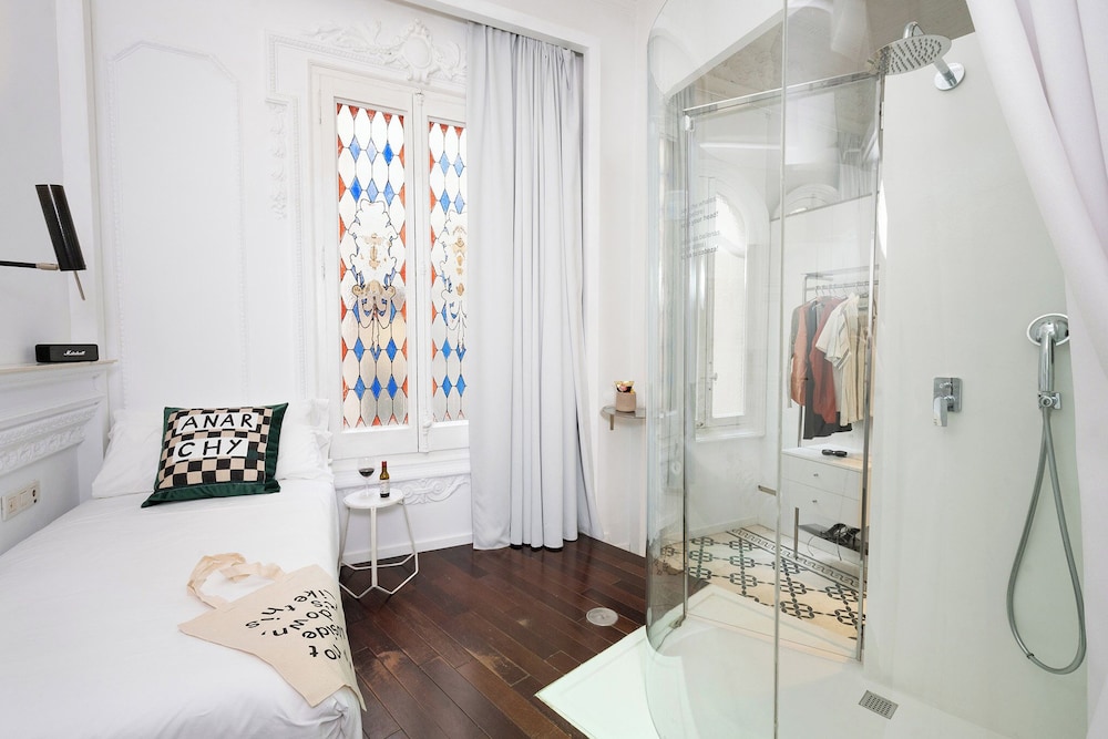 Single Room photo 2