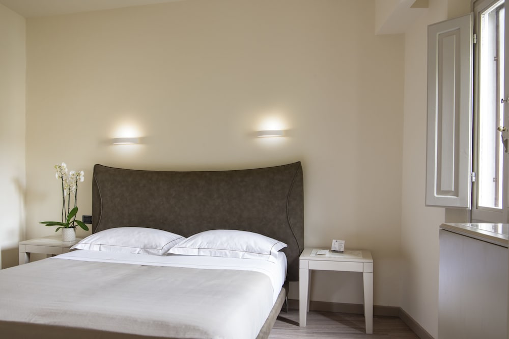 Classic Triple Room, Annex Building photo 3