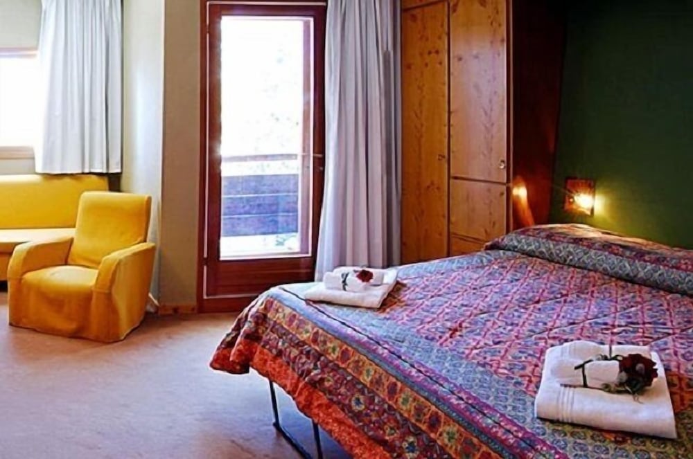 Standard Quadruple Room, Balcony, Mountain View