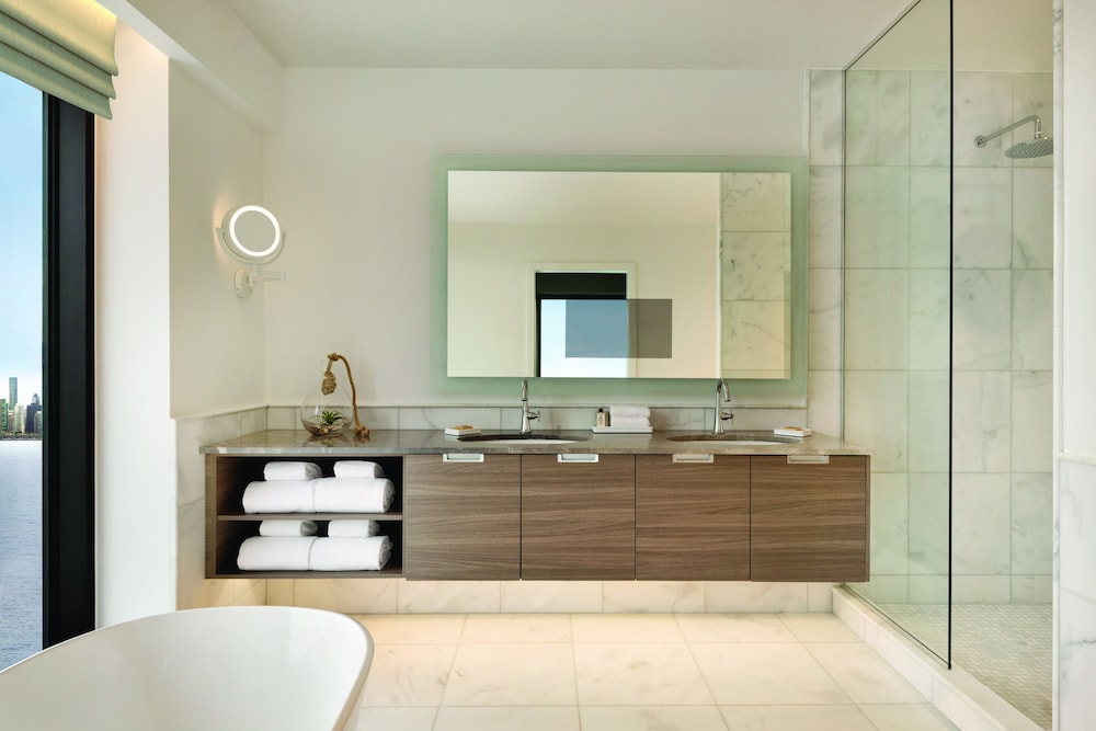 Ocean View Suite - Photo 7
