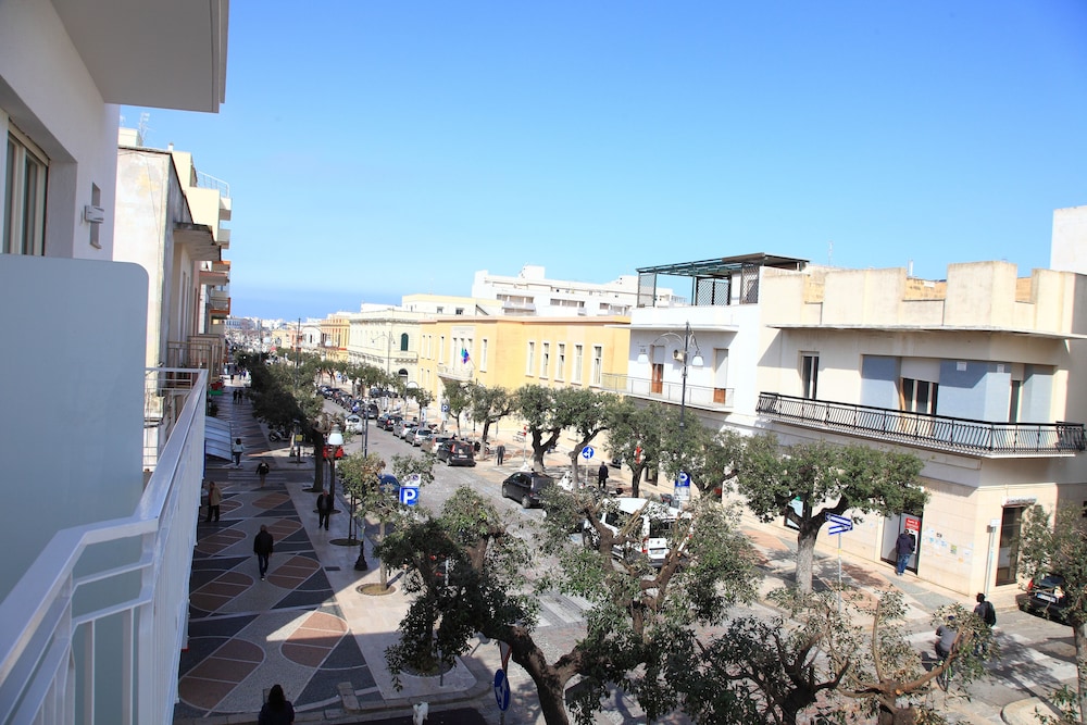 Comfort Suite, 2 Bedrooms, Balcony, City View