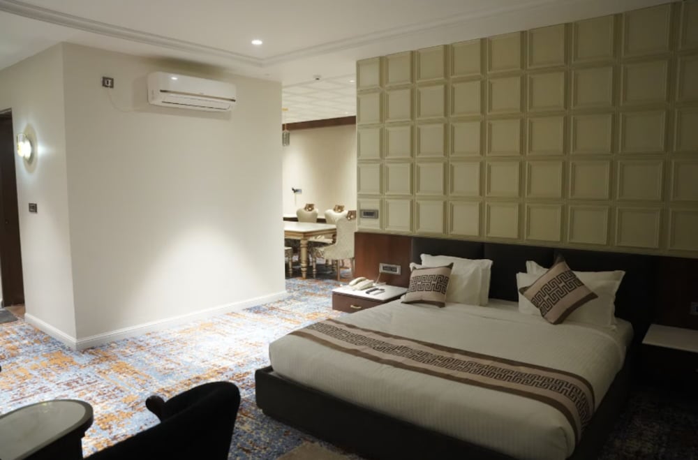 Executive Double Room, City View photo 2