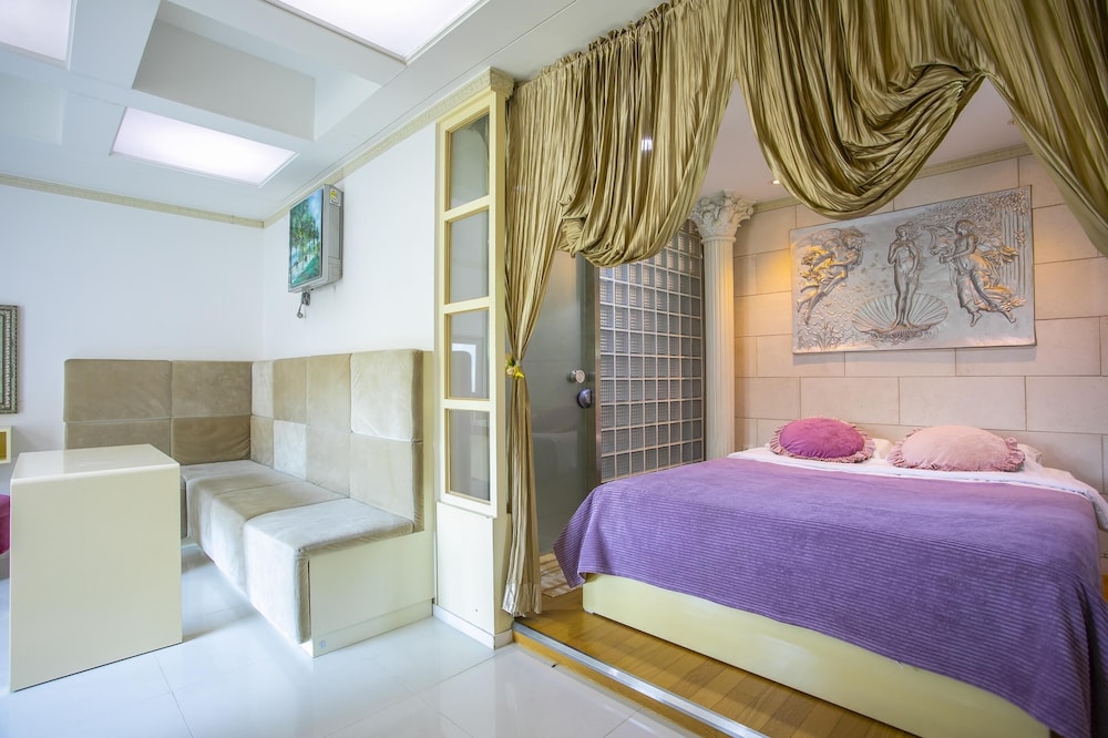 Basic Room, 1 Bedroom (Wedding) photo 1