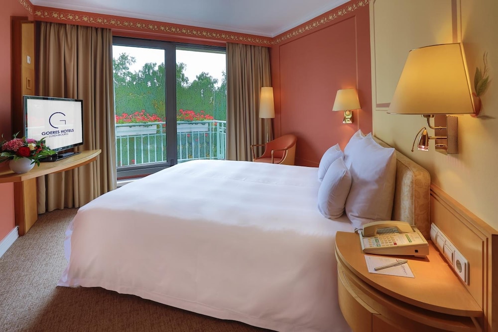 Superior Room, 1 Queen Bed, Park View - Photo 3