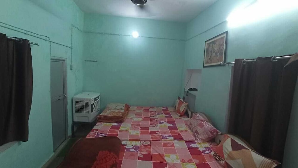 Basic Double or Twin Room photo 2