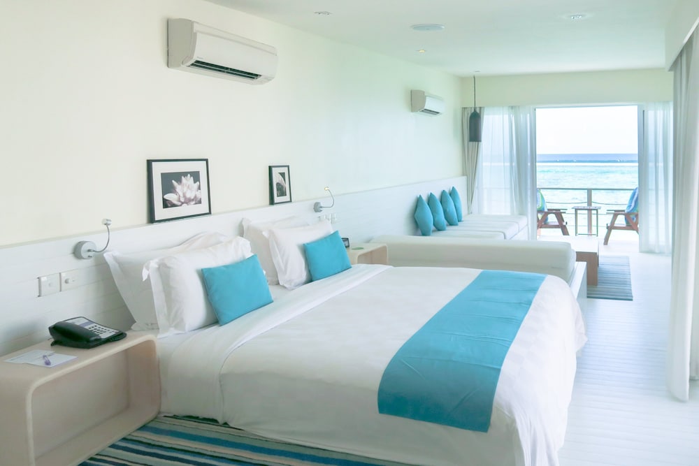 Villa, 1 King Bed, Sea View, Overwater - Photo 6