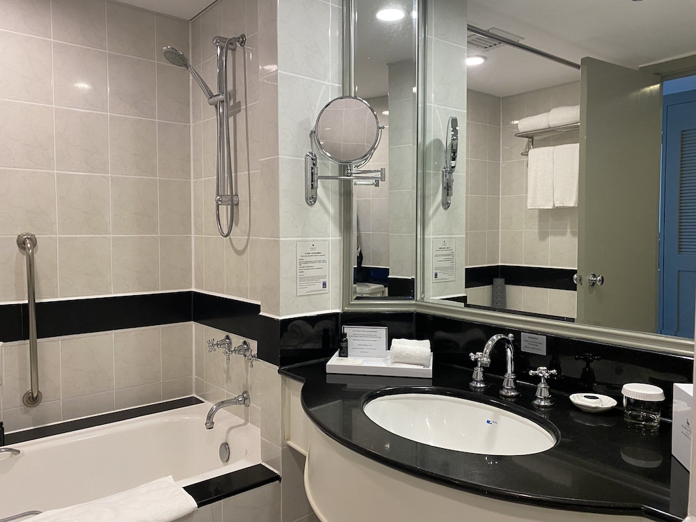 Superior Double Room, City View - Photo 6