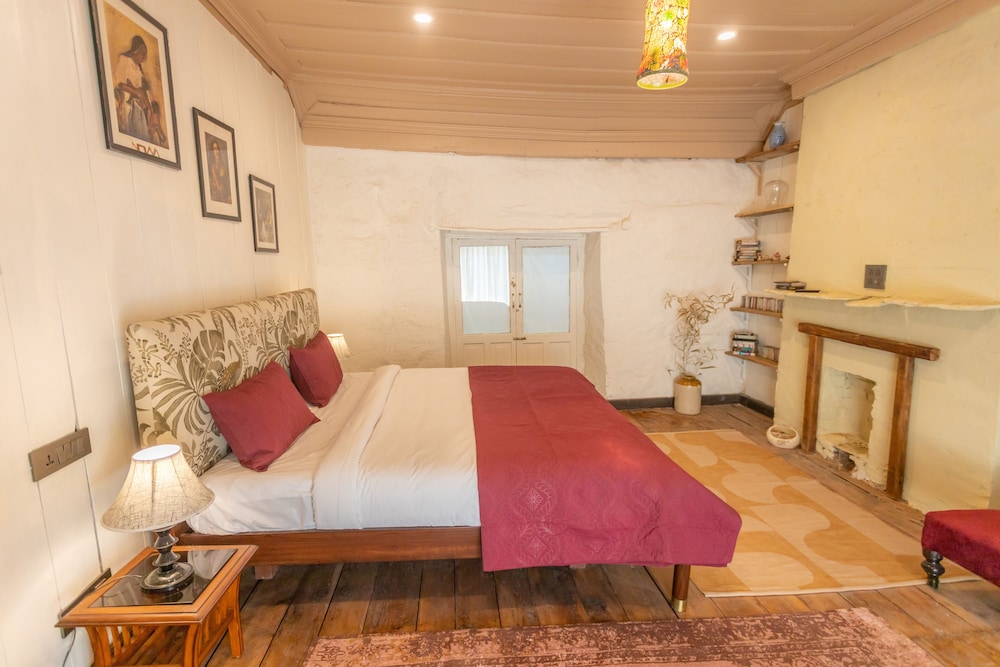 Standard Double Room photo 3