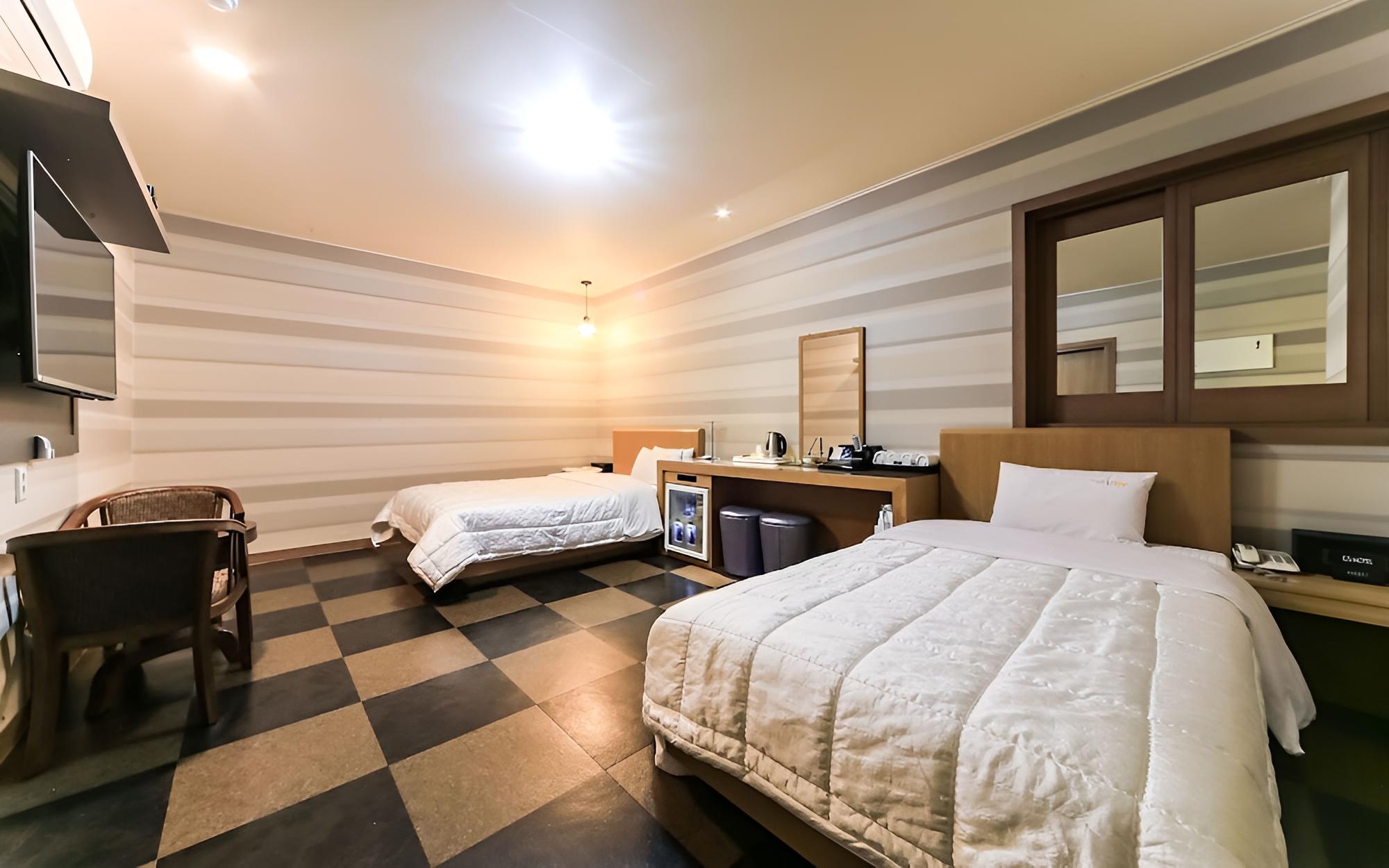 Room (Business twin (Double+Single))