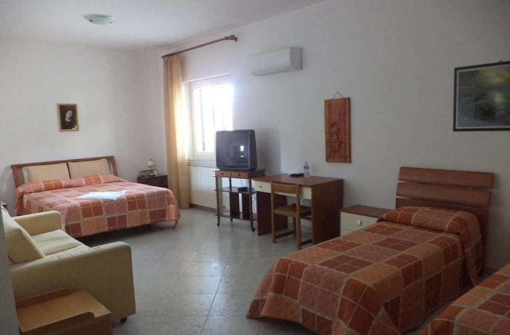 Quadruple Room photo 2
