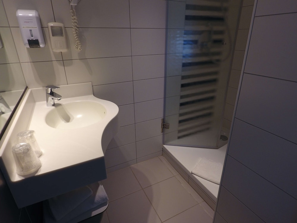 Standard Room photo 3