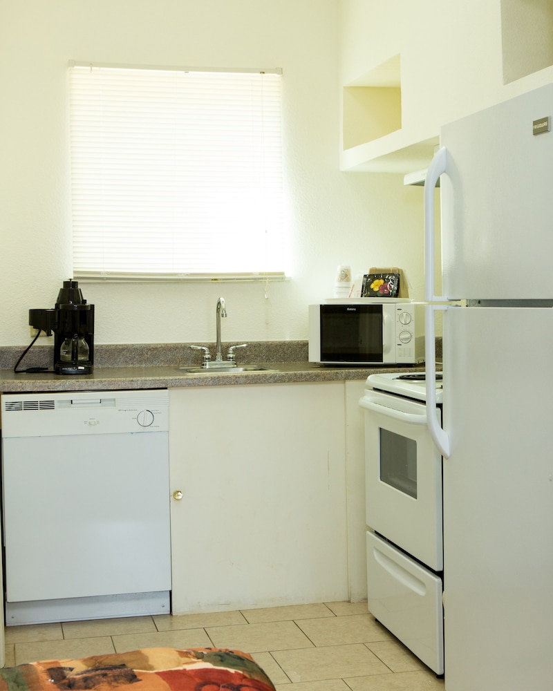 Triple Room, Multiple Beds photo 2