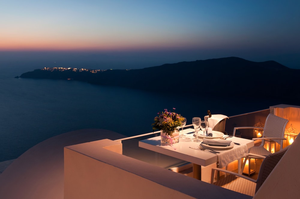 Suite, Jetted Tub, Caldera & Sea View (VIP) - Photo 17