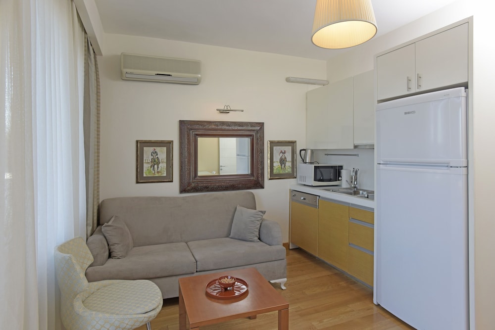 Apartment, 2 Bedrooms, Balcony, Sea View photo 3