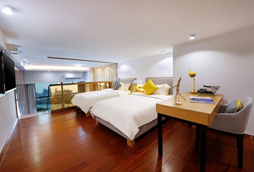 Superior Loft, Multiple Beds photo 1