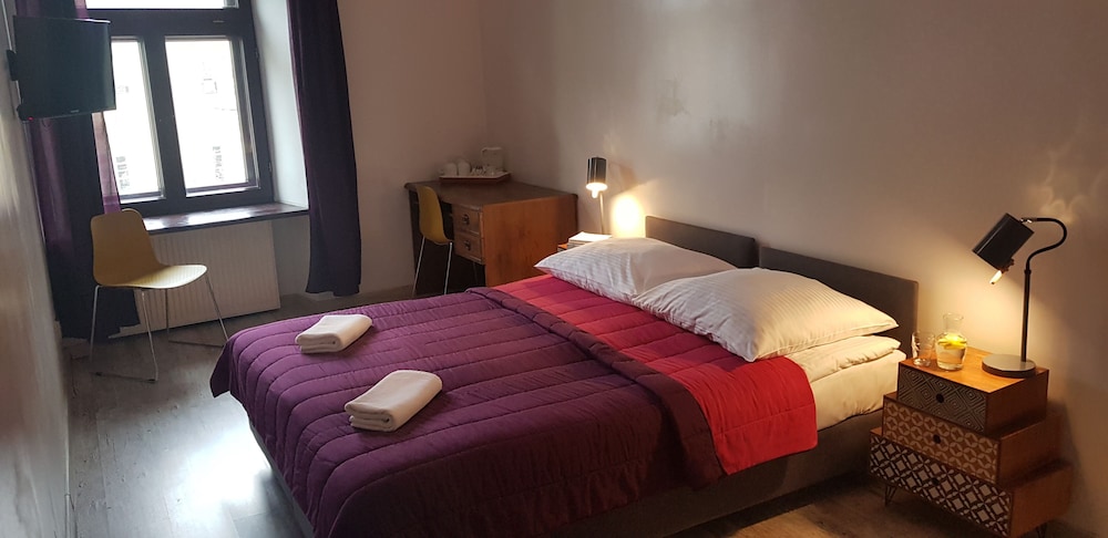 Deluxe Double Room, 1 Queen Bed, Accessible photo 2