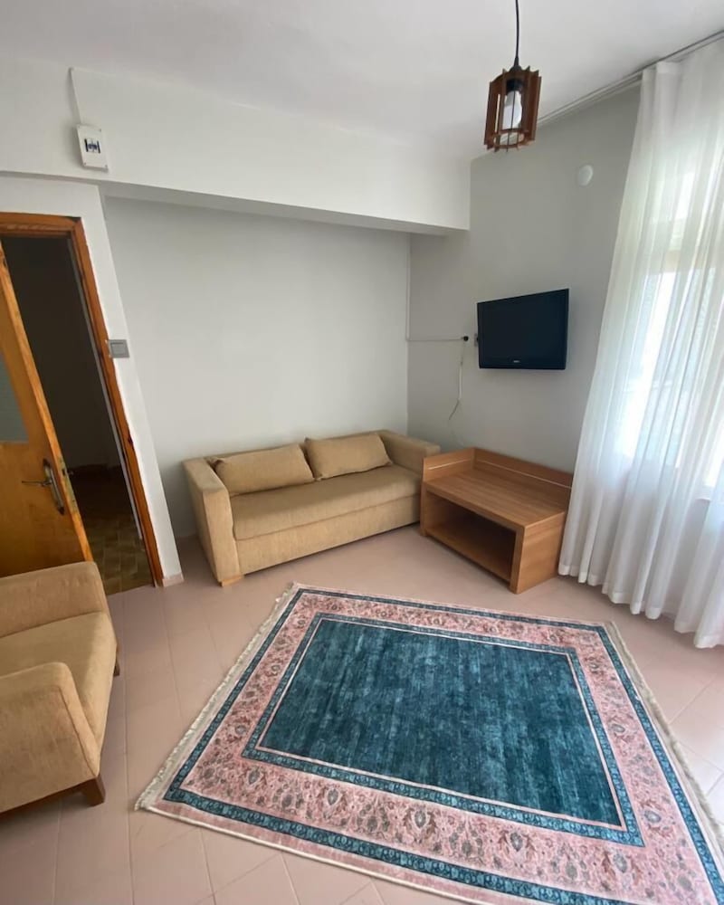 Grand Room photo 2
