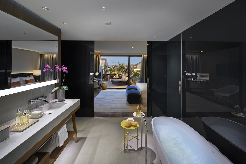 Premier Suite, 1 King Bed, Terrace