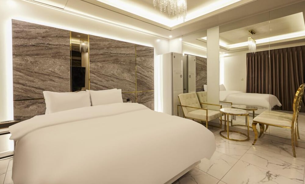 Signature Double Room