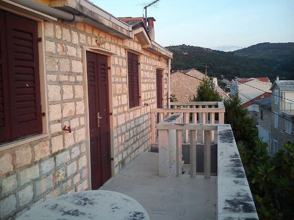House (Bobi - 50 m from beach - H(6)) photo 3