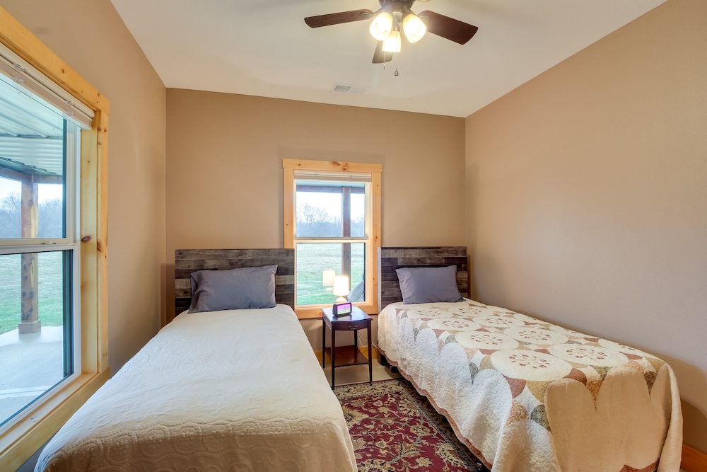 House (2 Bedrooms) photo 2
