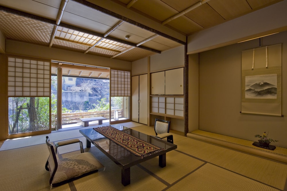 Japanese SUKIYA Style Room for 4 People
