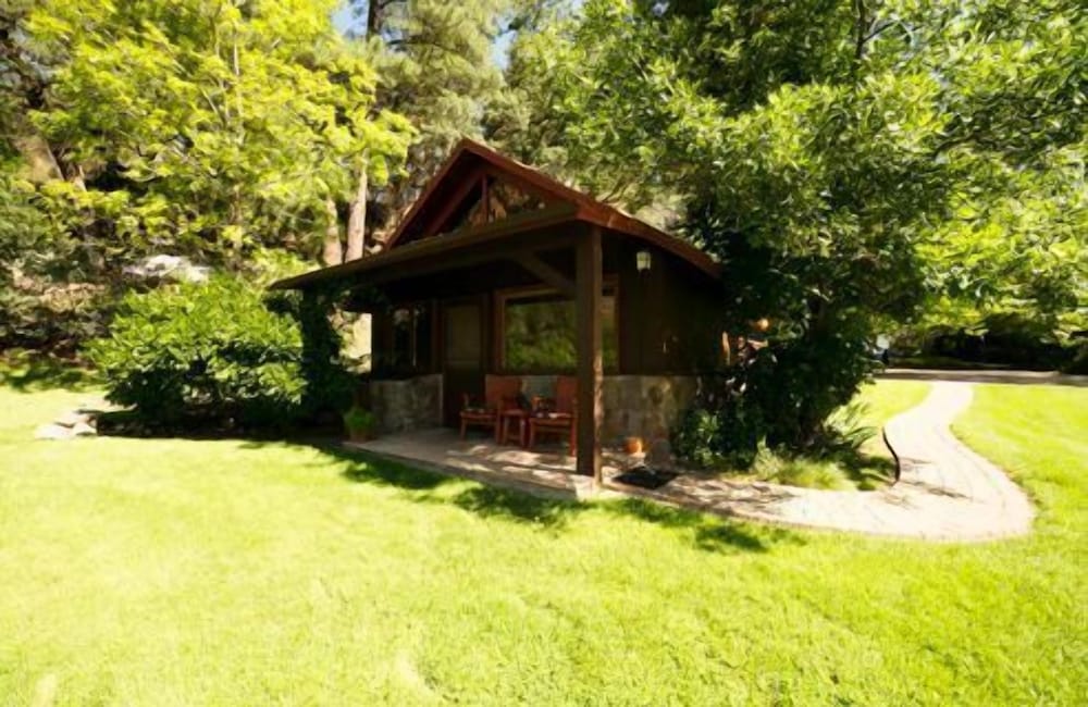Cabin Nora