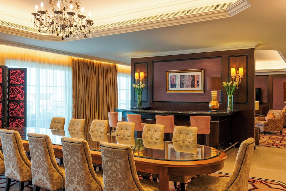 Grand Suite, 1 king Bed, Sea View, Dubai Airport Transfers, Club Lounge Access, Happy Hour — photo 4