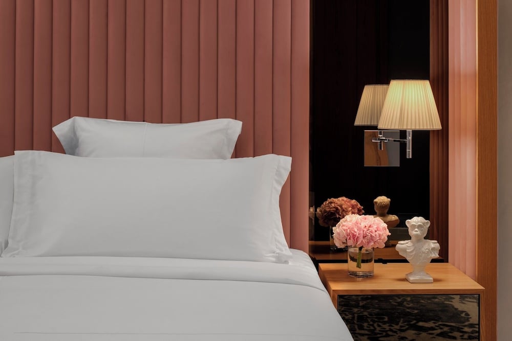 Signature Room, 1 King Bed, City View