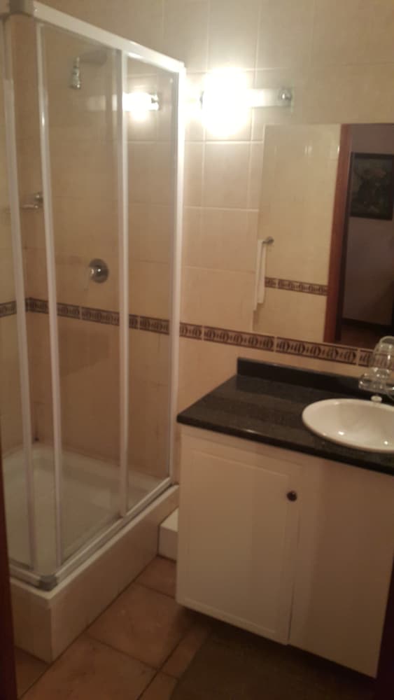 Economy Room, 1 Queen Bed, Non Smoking, Garden View photo 3