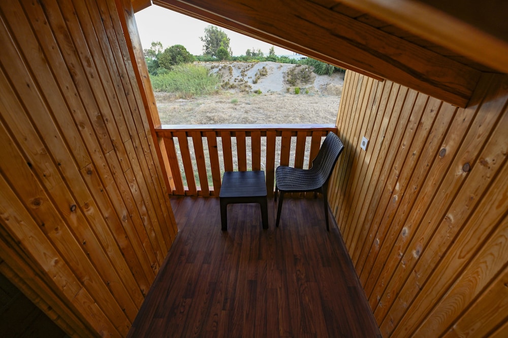 Honeymoon Suite photo 3