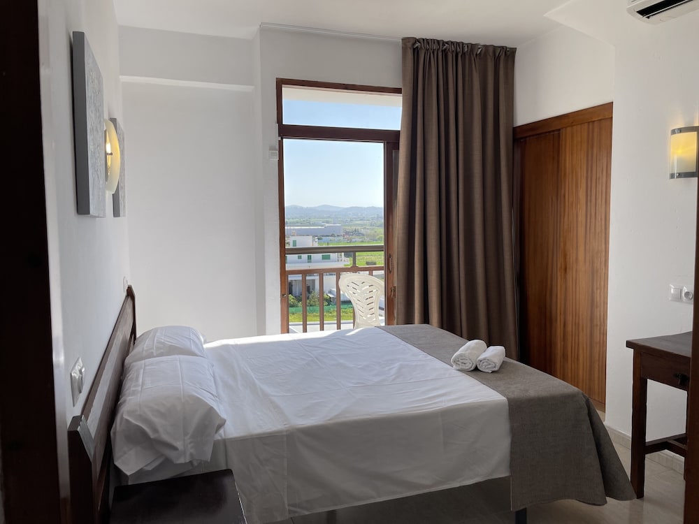 Single Room, Balcony, City View