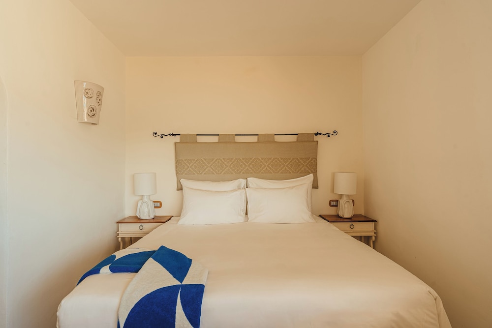 Suite (Aethos Pool) - Photo 2