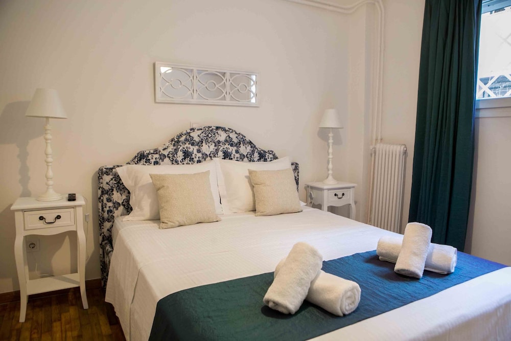 City Apartment, 1 Queen Bed With Sofa Bed, Kitchen, City View
