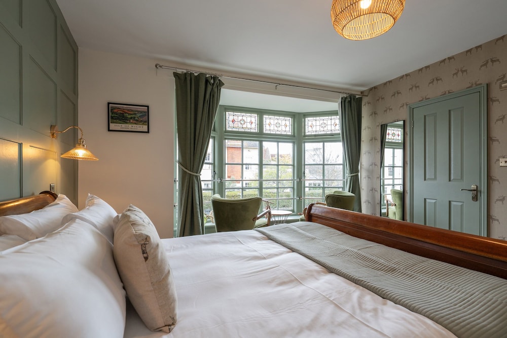 Suite, Ensuite photo 3