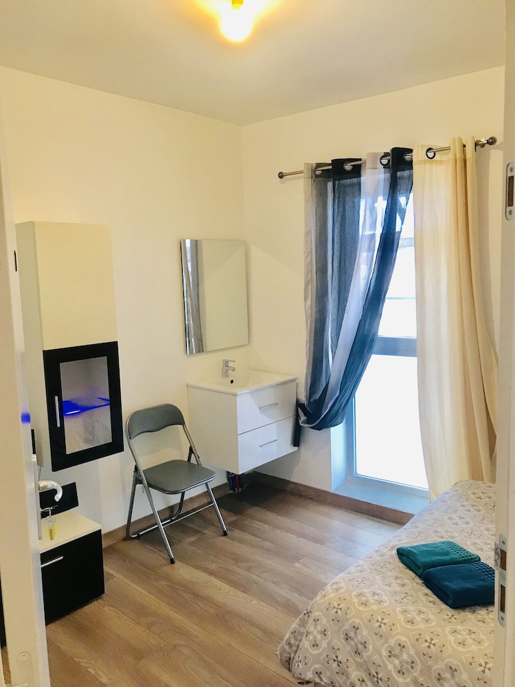 Double Room, 1 Queen Bed, Non Smoking (Cocoon 2) photo 1