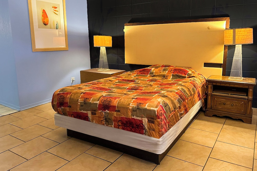 Family Room, 2 Double Beds - Photo 1