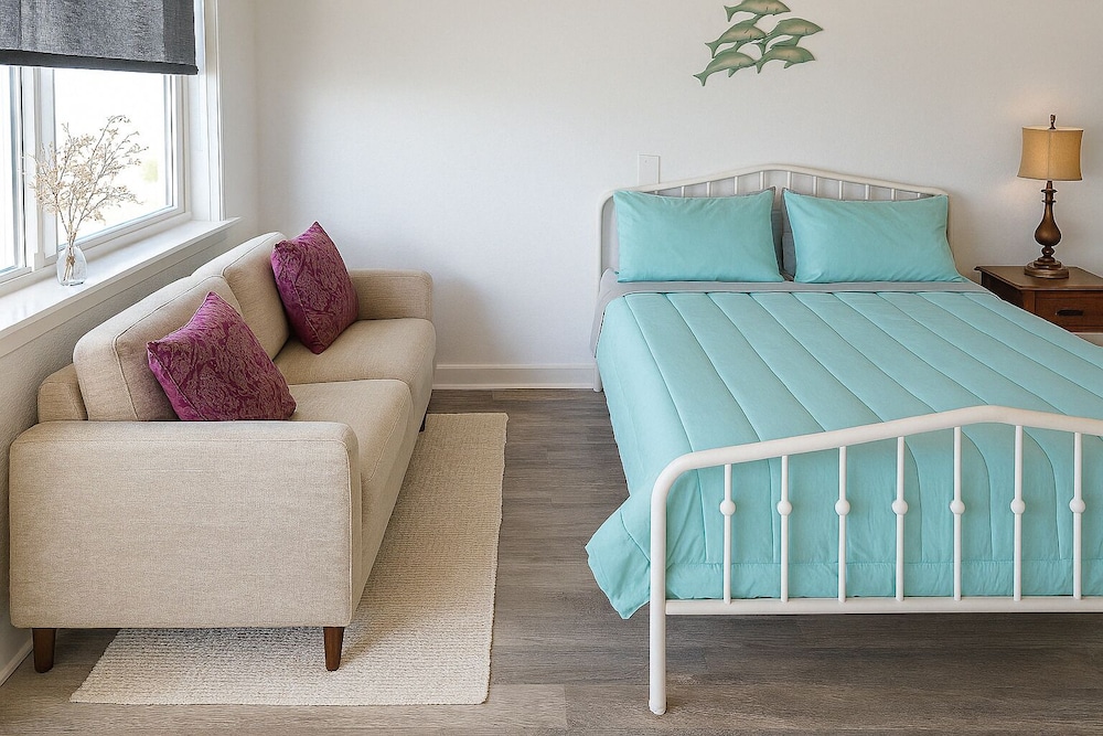 Studio Suite, 1 King Bed with Sofa bed, Ocean View photo 1