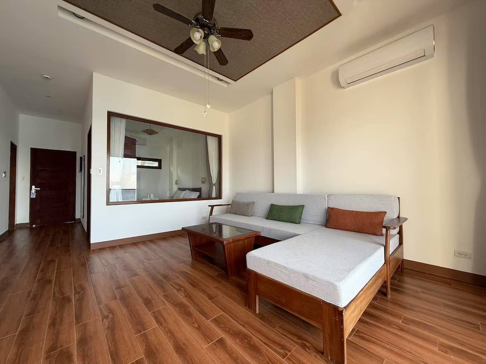Luxury Suite, 2 Bedrooms, Beach View