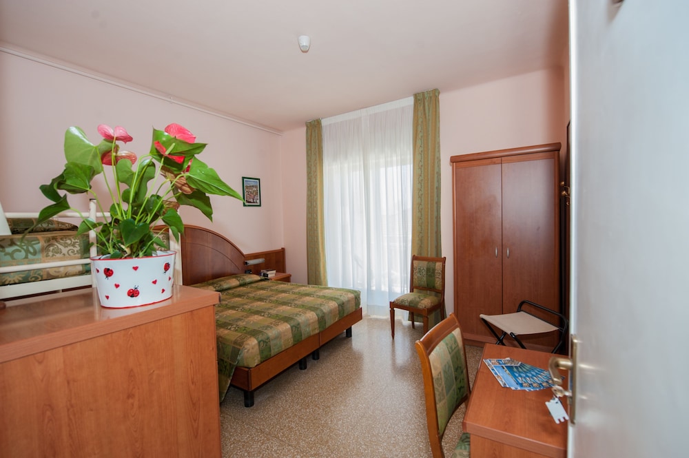 Quadruple Room, Balcony photo 2