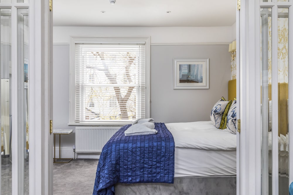 Deluxe Suite - Photo 3