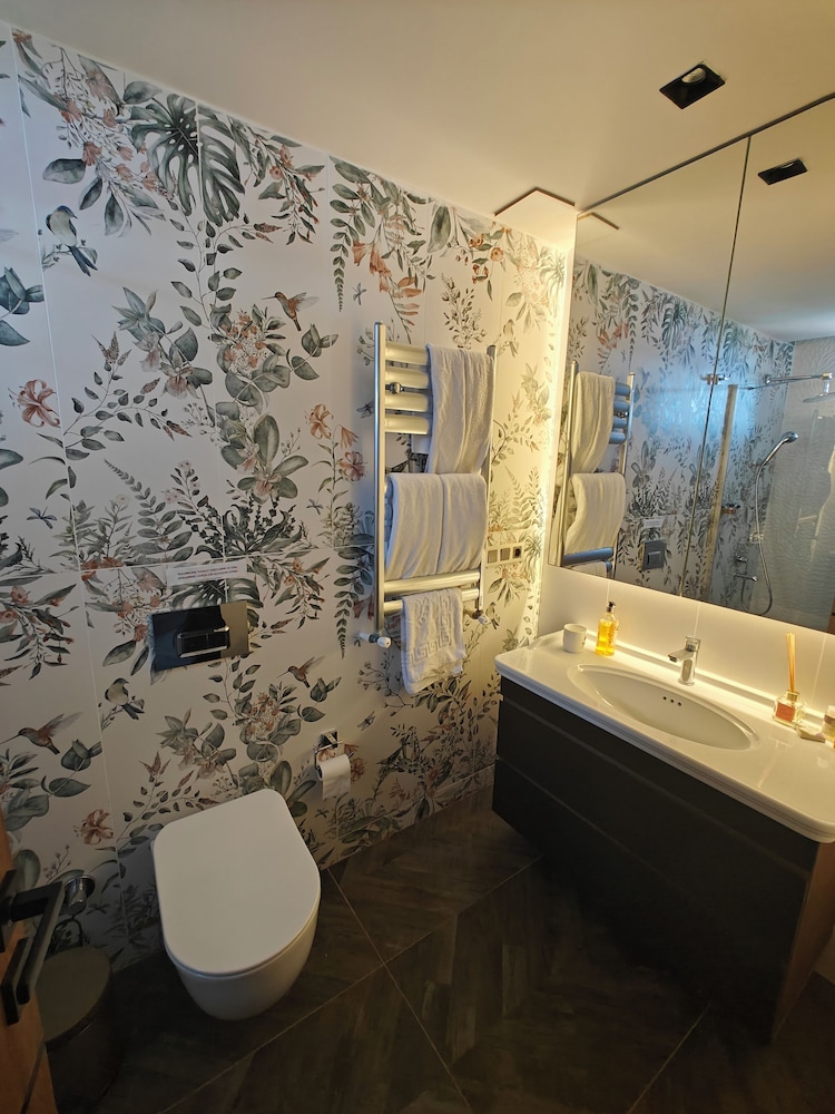 Suite, Pool View photo 1