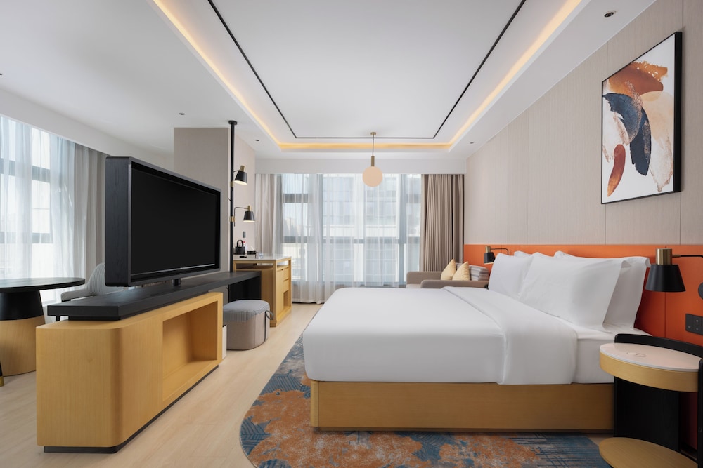 Deluxe Room, 1 King Bed