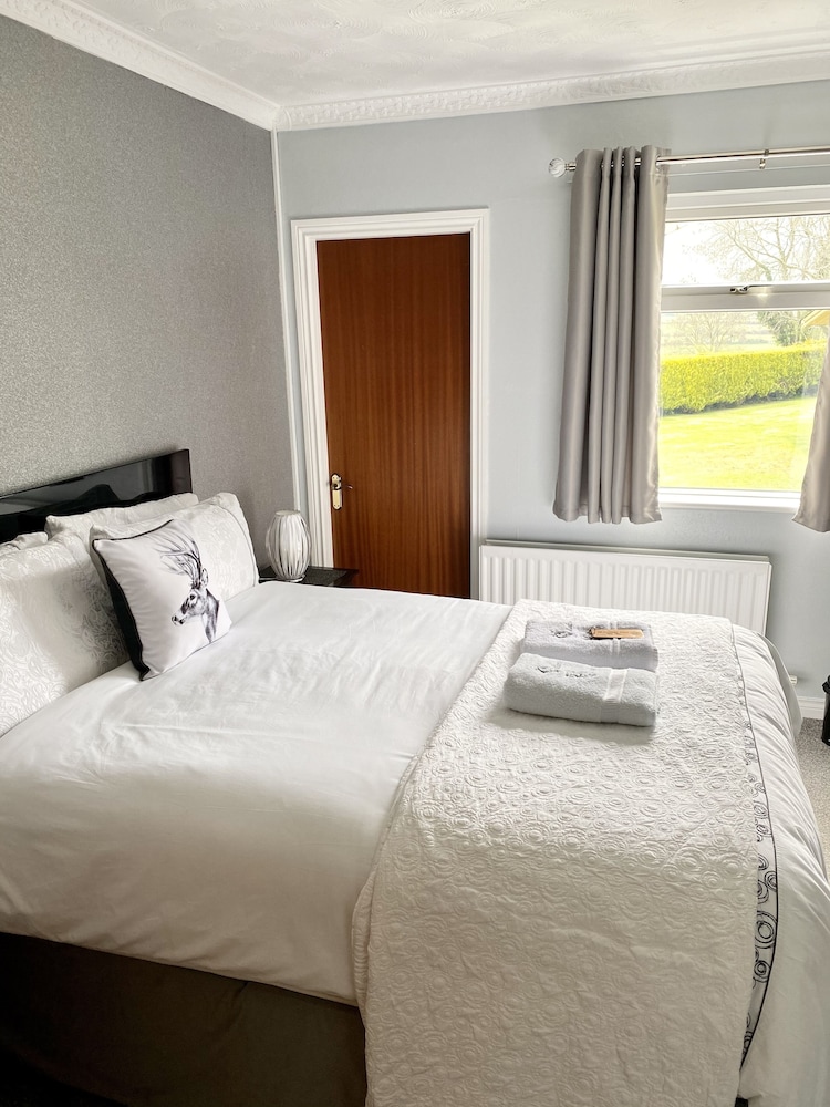 Double Room, Ensuite - Photo 6