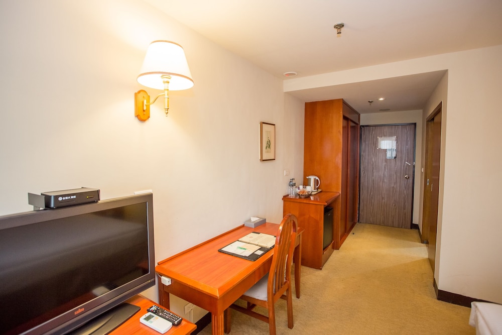 Standard Double Room - Photo 16