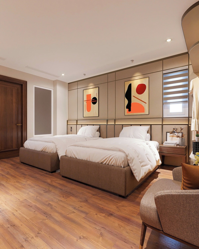 Premium Double or Twin with Window