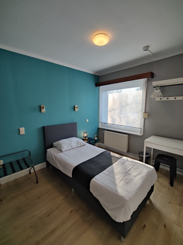 Basic Single Room photo 1