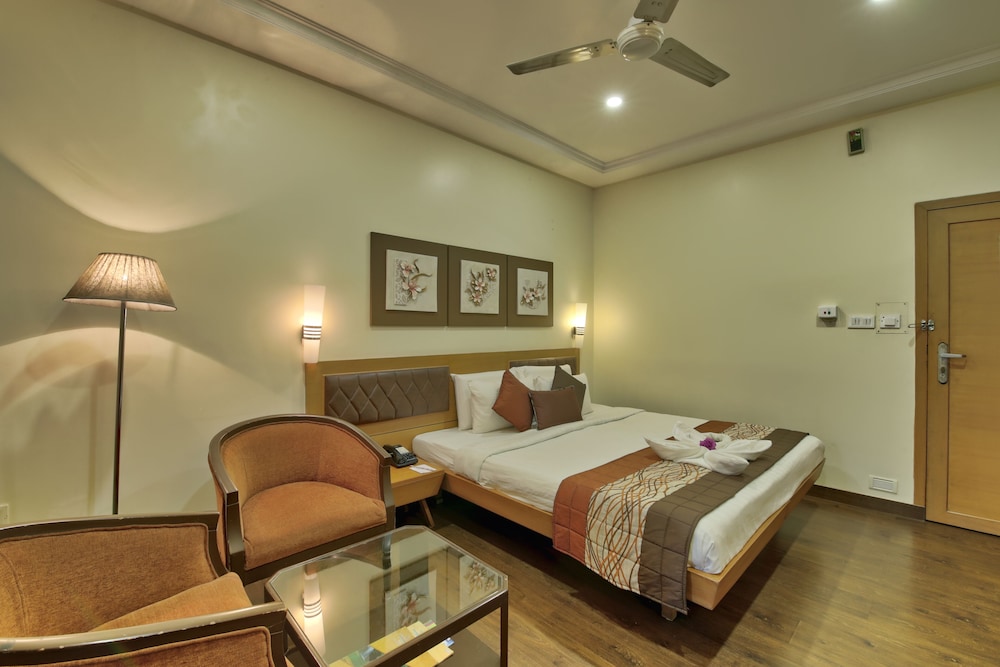 Deluxe Room - Photo 6