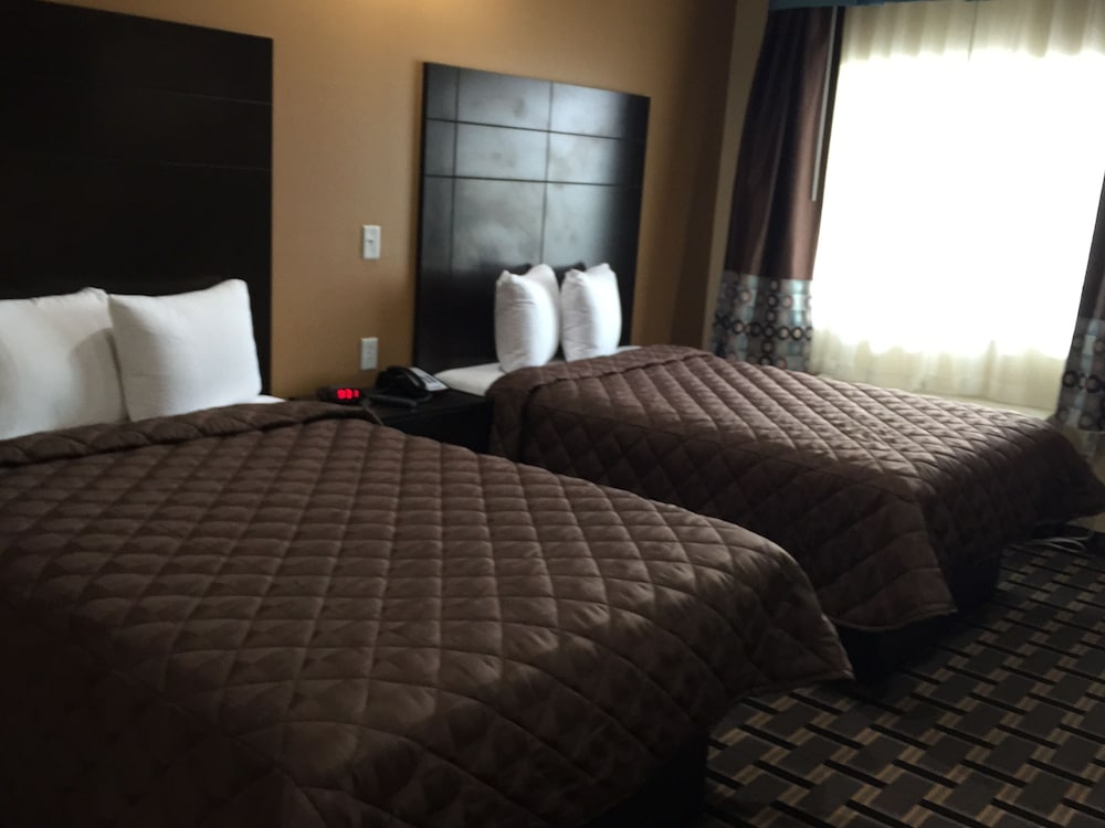 Double Room (2 Full Beds, Kitchenette)