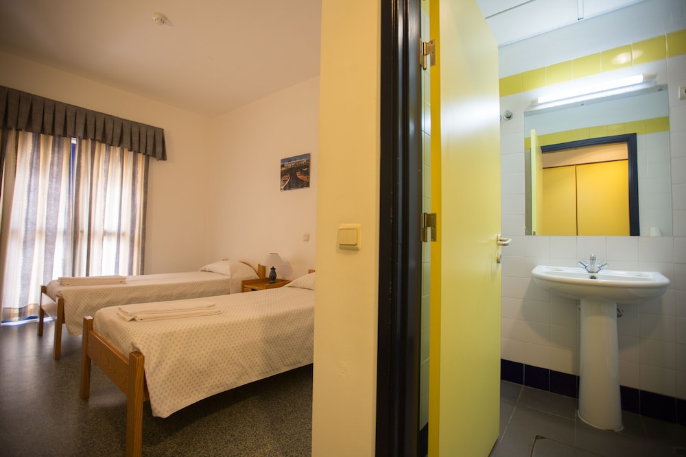 Twin Room, Private Bathroom photo 3